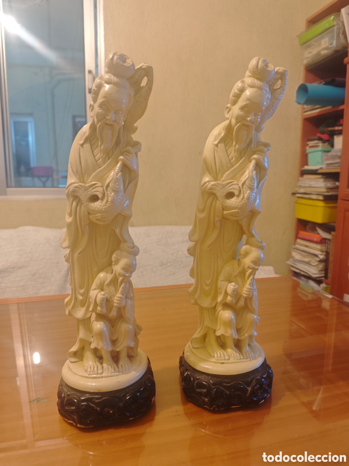 Arte: Pareja de Figuras Monjes Chinos con Desperfectos.