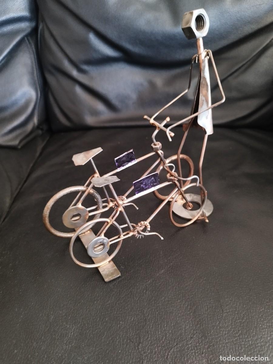 Arte: Escultura de Metal Reciclado &rdquo;Ciclista&rdquo; - Cr&eacute;ations YOYO (Jo&euml;l Rat, Biot).