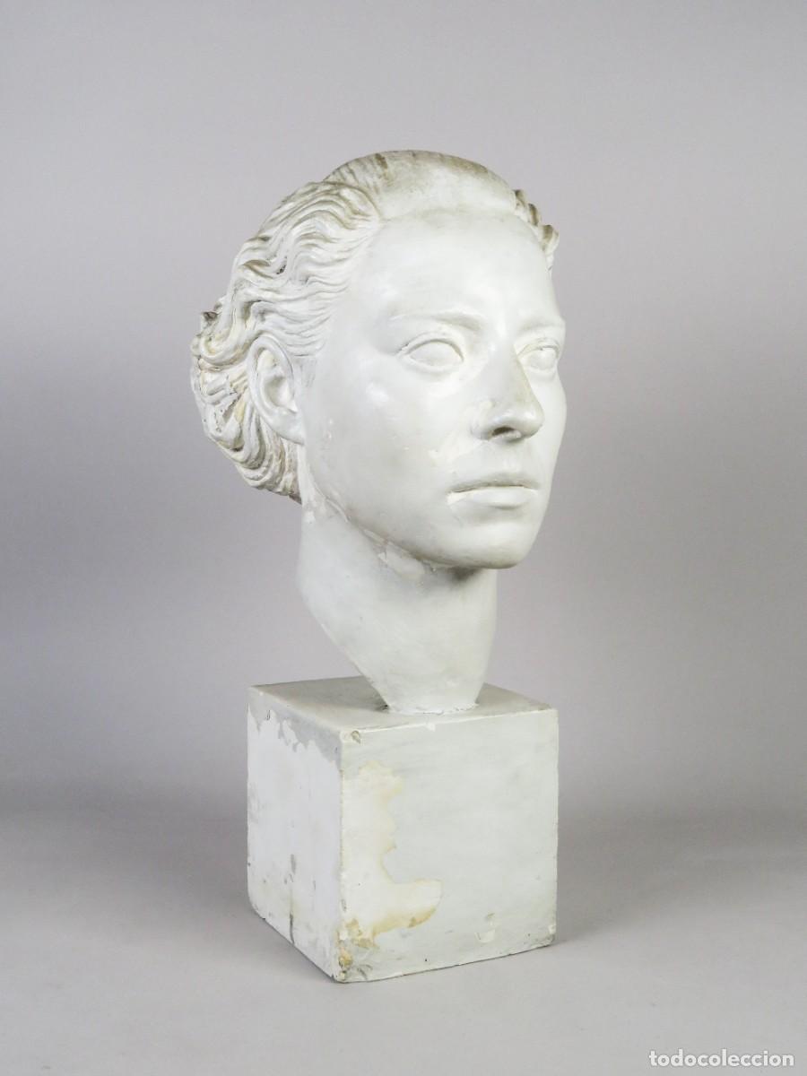 Kunst: Busto cabeza de mujer en escayola primera mitad del siglo XX