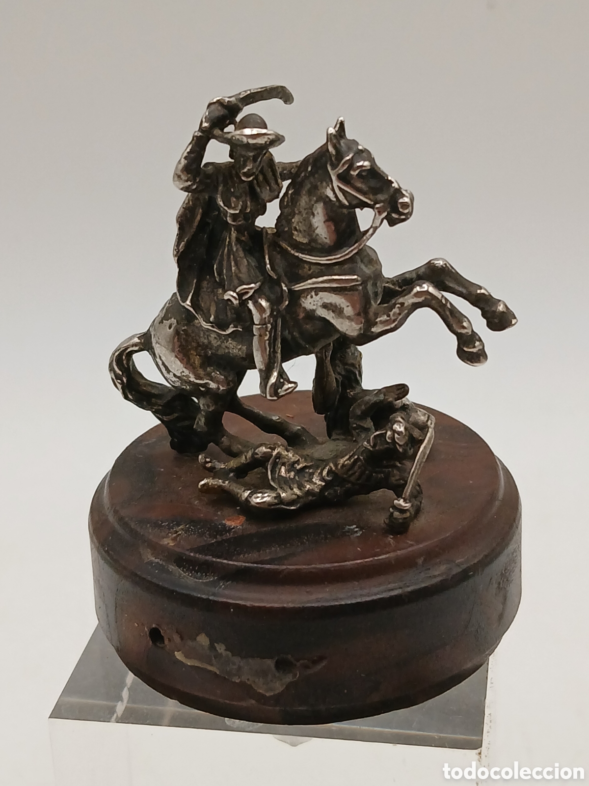 Arte: Santiago Ap&oacute;stol. Peque&ntilde;a escultura metal plateado base baquelita