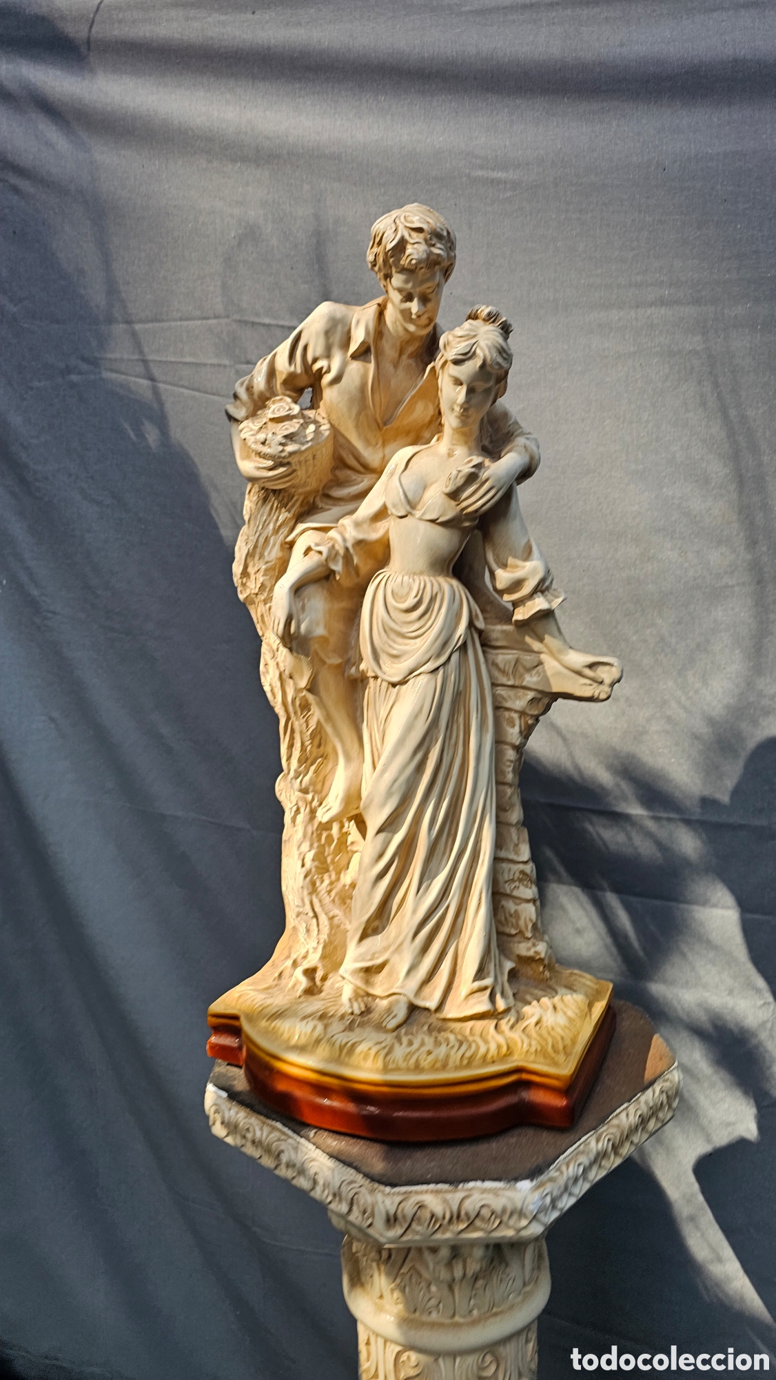 Arte: Columna con escultura - Foto 3