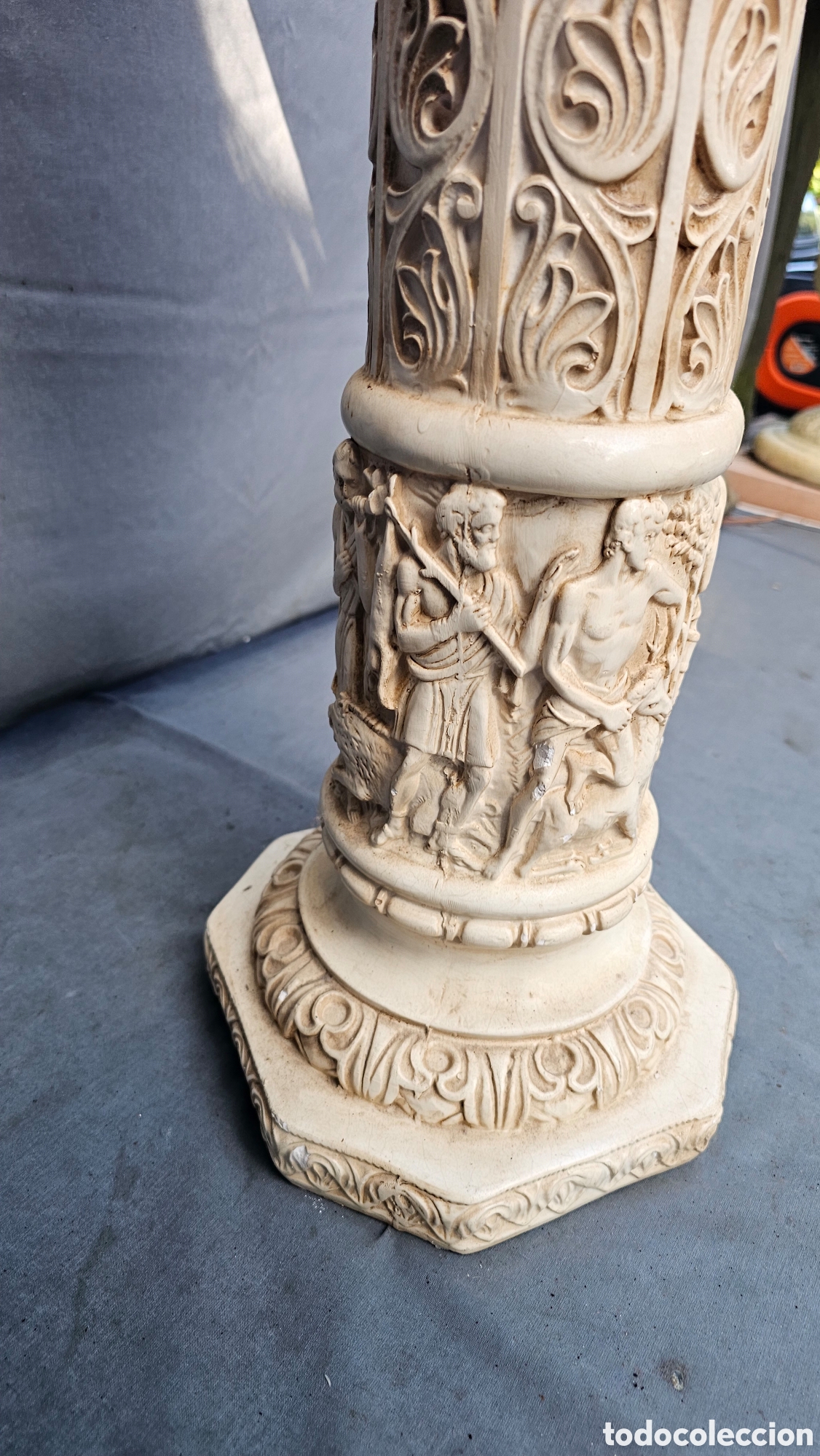 Arte: Columna con escultura - Foto 12