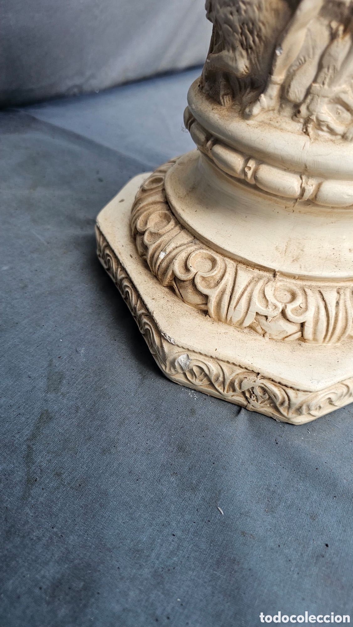 Arte: Columna con escultura - Foto 13