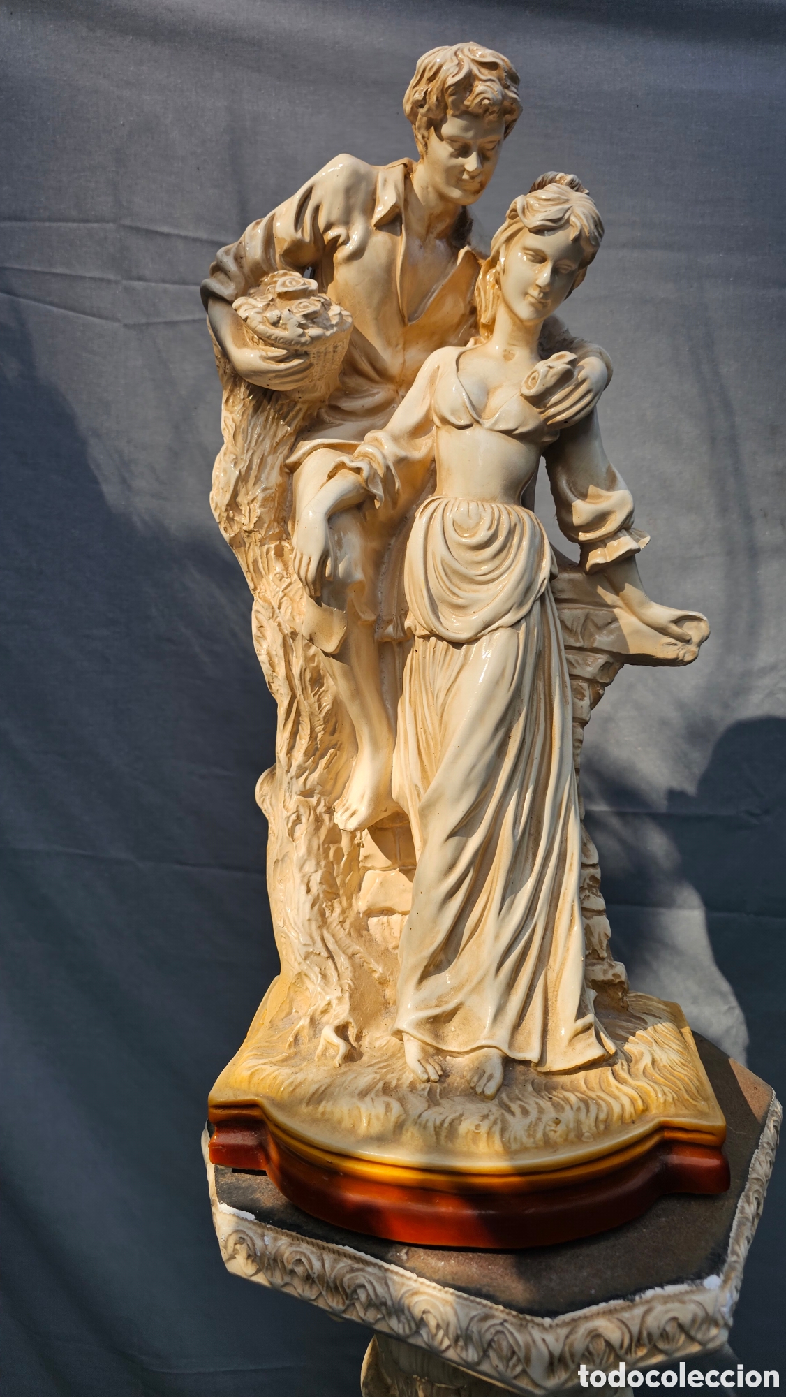 Arte: Columna con escultura - Foto 14