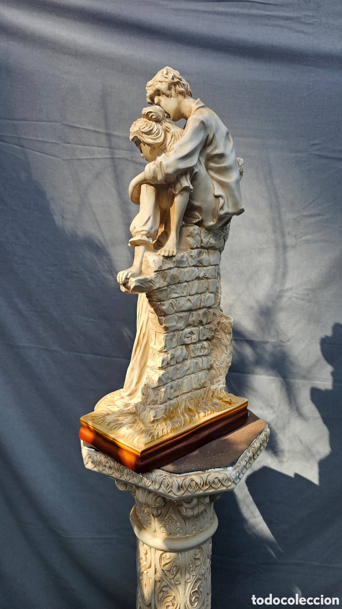 Arte: Columna con escultura - Foto 15