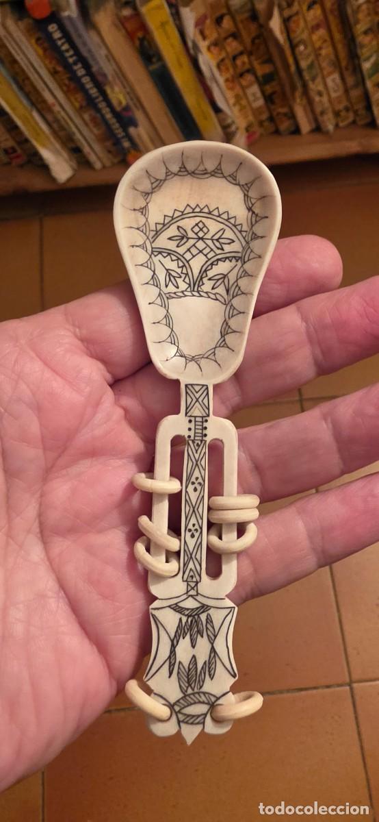 Arte: Preciosa cuchara tallada asta Finlandia