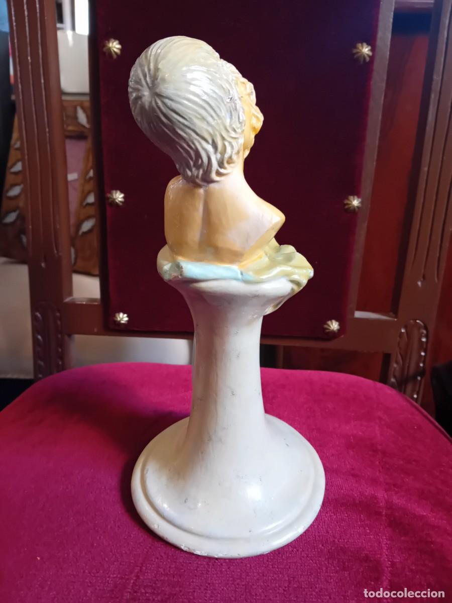 Arte: Bustos de enamorados en pedestal - Foto 3