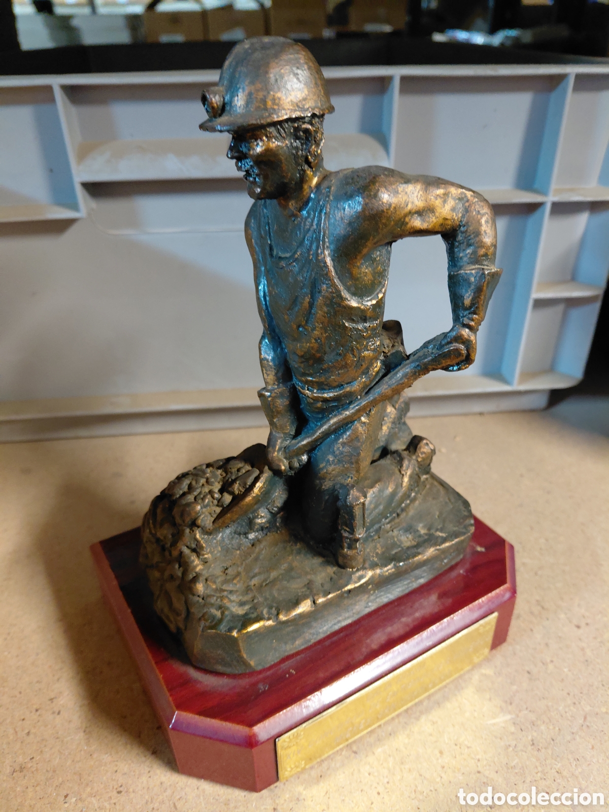 Arte: Trofeo concurso entibadores mineros Mieres 2001