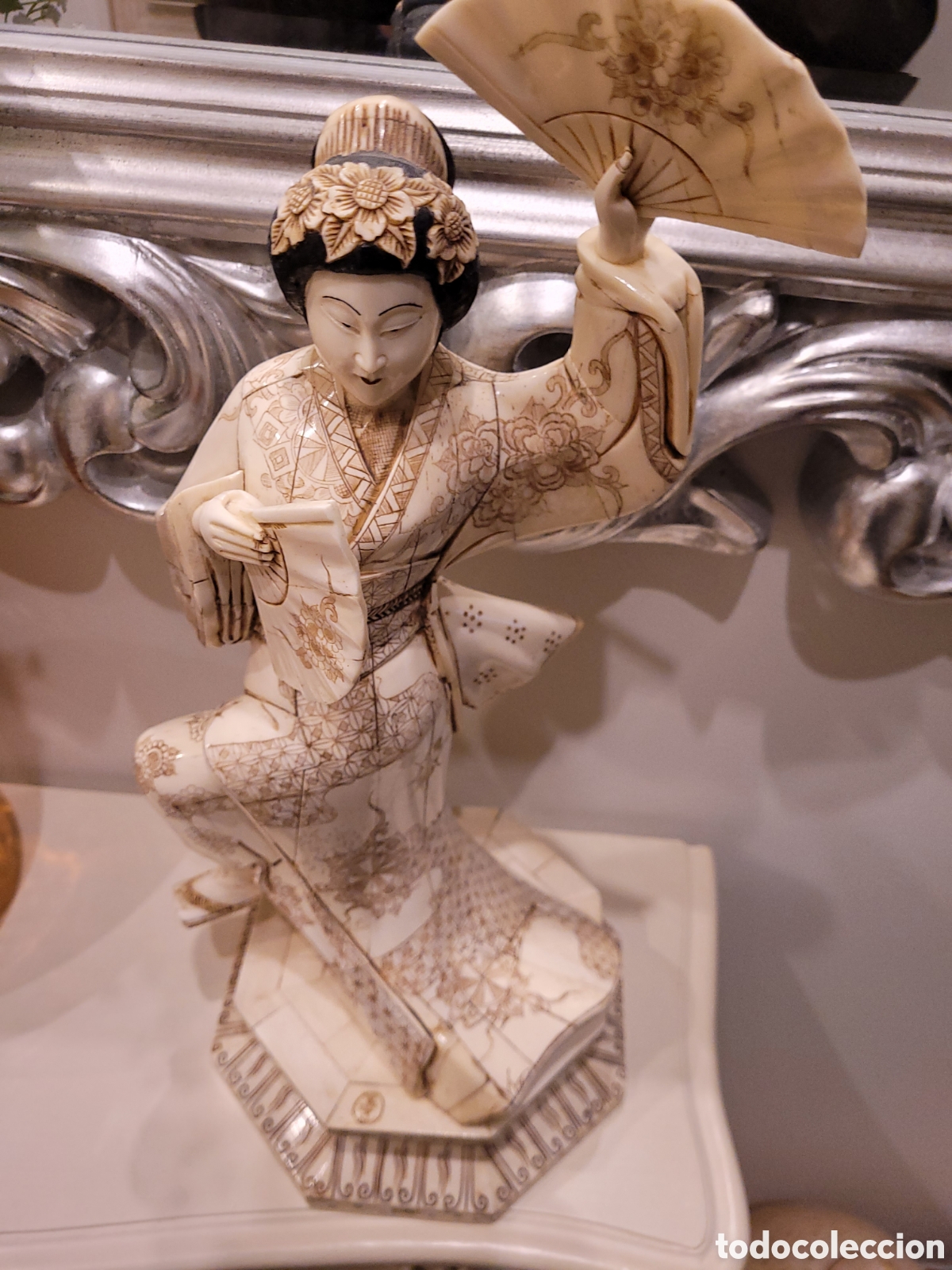 Arte: Figura de geisha con abanico - Foto 2
