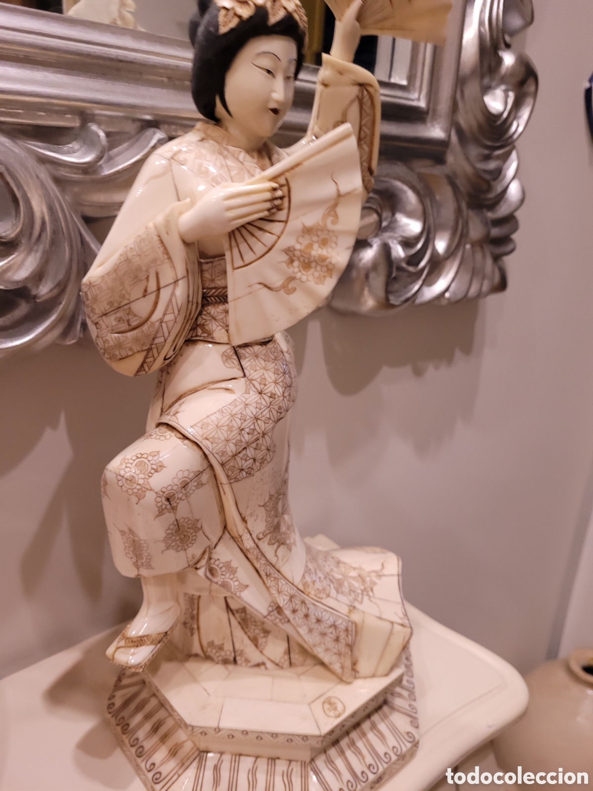 Arte: Figura de geisha con abanico - Foto 3