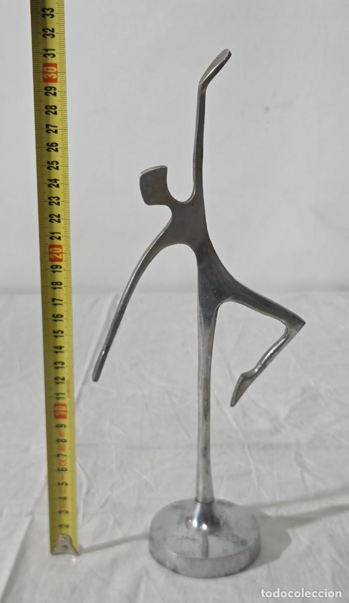 Arte: Figura de bailarina en aluminio - Foto 13