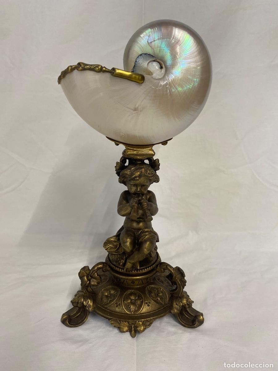 Arte: FIGURA ANTIGUA DE CALAMINA CON NAUTILUS DE N&Aacute;CAR.