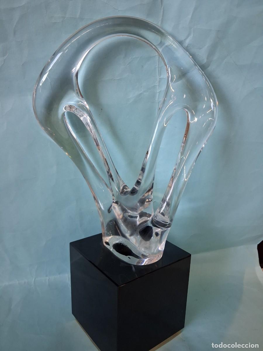 Arte: Metamorfosis Escultura de cristal titulada firmada y numerada