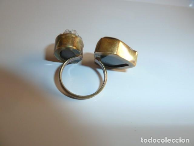 Artesan&iacute;a: Original anillo en metal y piedra. - Foto 5
