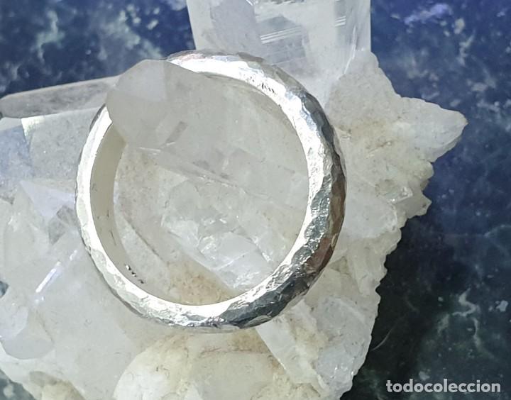 Artesan&iacute;a: Anillo de Plata con textura Martel&eacute; - Foto 1