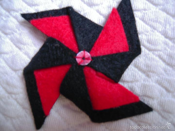 Artesan&iacute;a: Broche molinillo fieltro - Foto 1