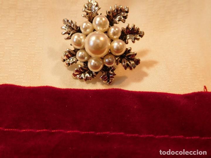 Artesanía: Broche de primera calidad, perlas blancas, sobre metal plateado, - Foto 1 - 70335149