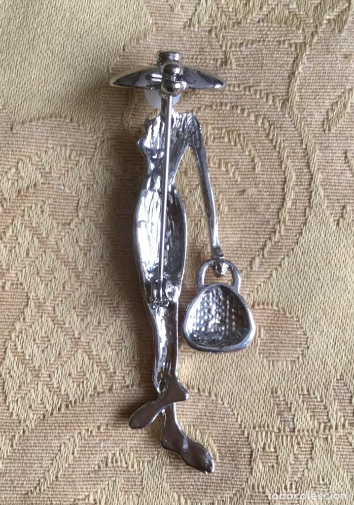 Artesan&iacute;a: BROCHE CON FORMA DE CHICA CON BOLSO - Foto 7