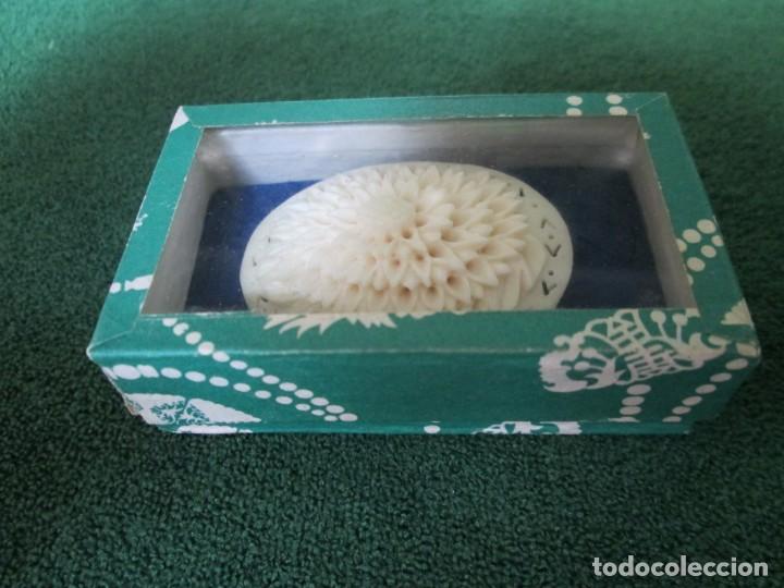 Artesan&iacute;a: Broche tallado - Foto 6