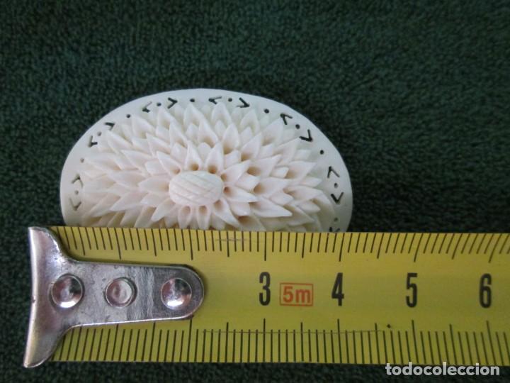Artesan&iacute;a: Broche tallado - Foto 8