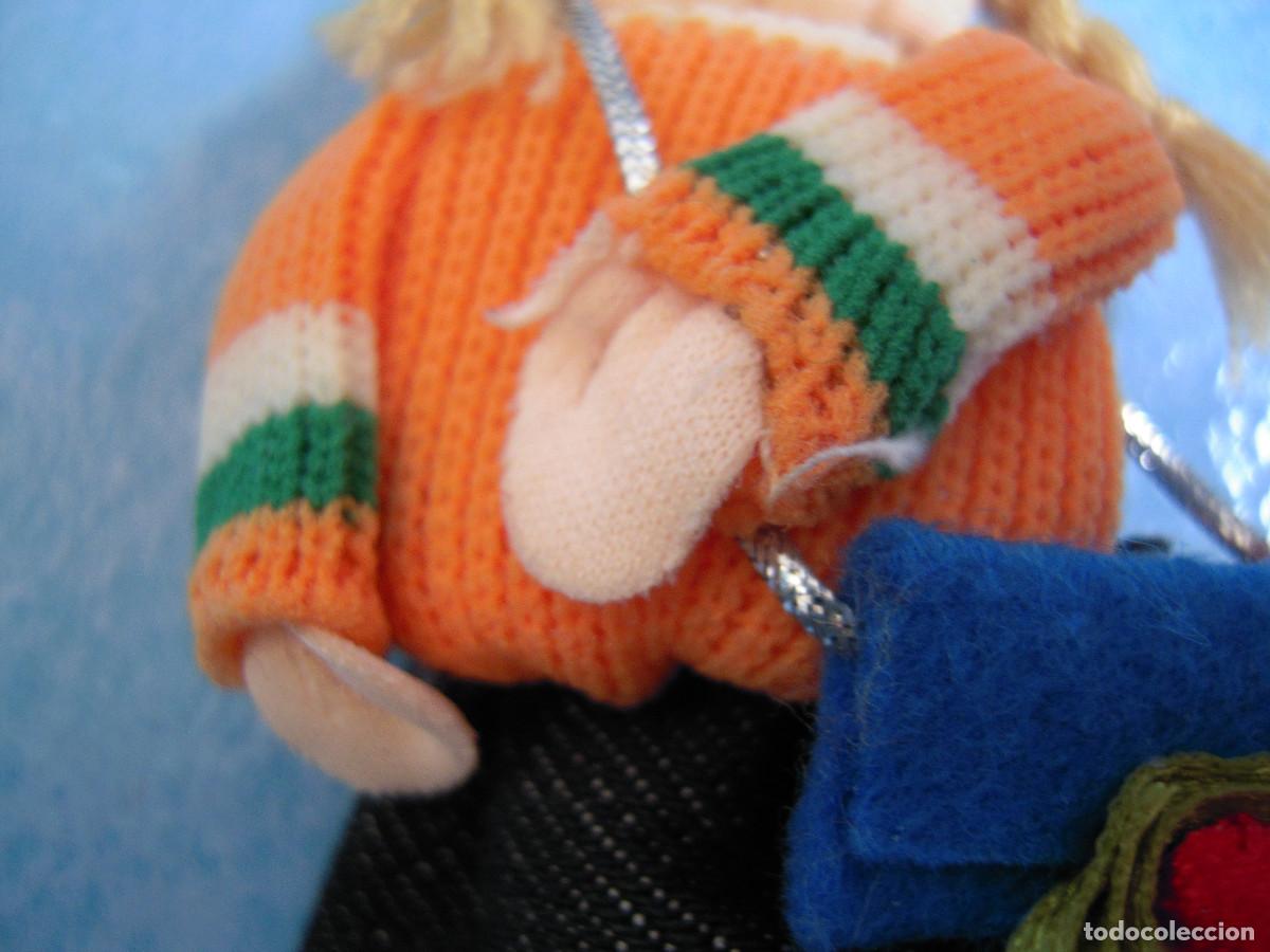 Artesan&iacute;a: Broche chica con bolso - Foto 4