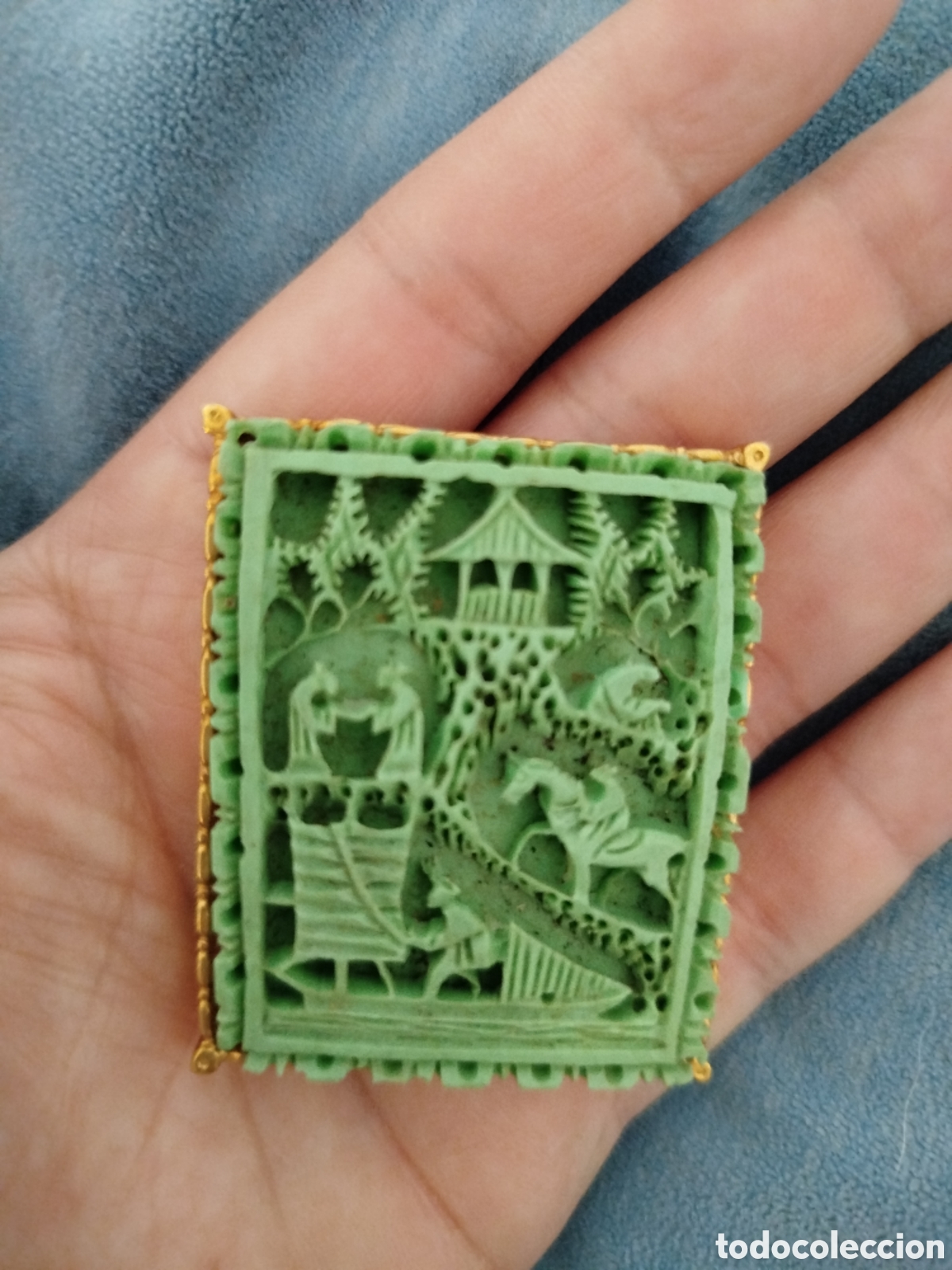 Artesan&iacute;a: Broche colgante motivo oriental a&ntilde;os 60