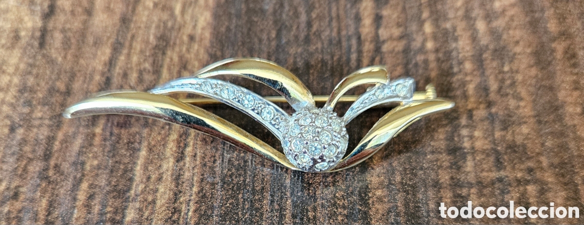 Artesan&iacute;a: Broche Vintage Bicolor de Dise&ntilde;o Elegante &ndash; Pedrer&iacute;a Brillante y Ba&ntilde;o Dorado/Plateado
