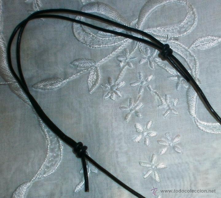 Artesanía: C7 Collar corto / gargantilla - Bolitas negras con cordón cuero - Extensible - Foto 4 - 44910782
