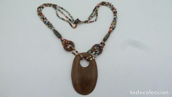 Artesan&iacute;a: Collar de madera y cuentas de colores - Foto 5
