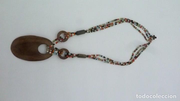 Artesan&iacute;a: Collar de madera y cuentas de colores - Foto 2