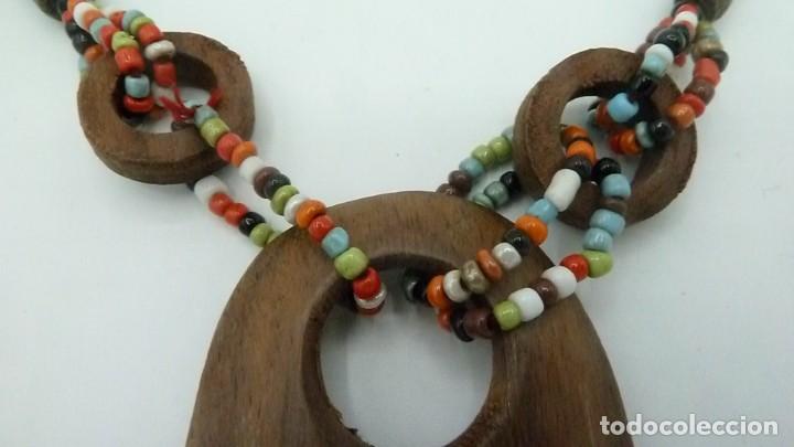 Artesan&iacute;a: Collar de madera y cuentas de colores - Foto 3