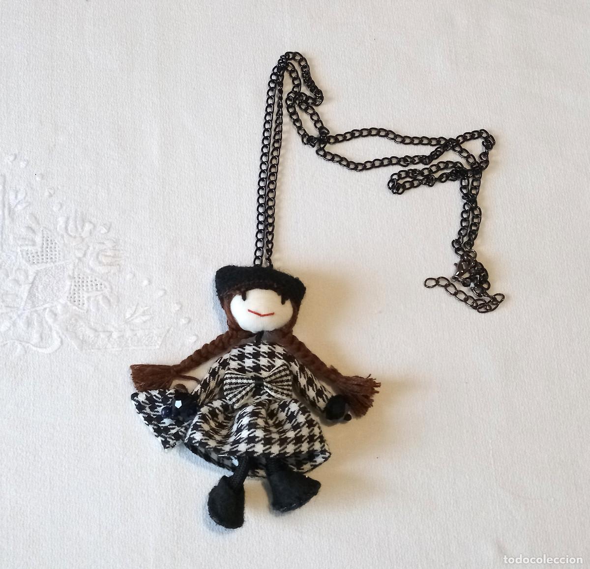 Artesan&iacute;a: Cadena con colgante de mu&ntilde;eca de trapo - Foto 1