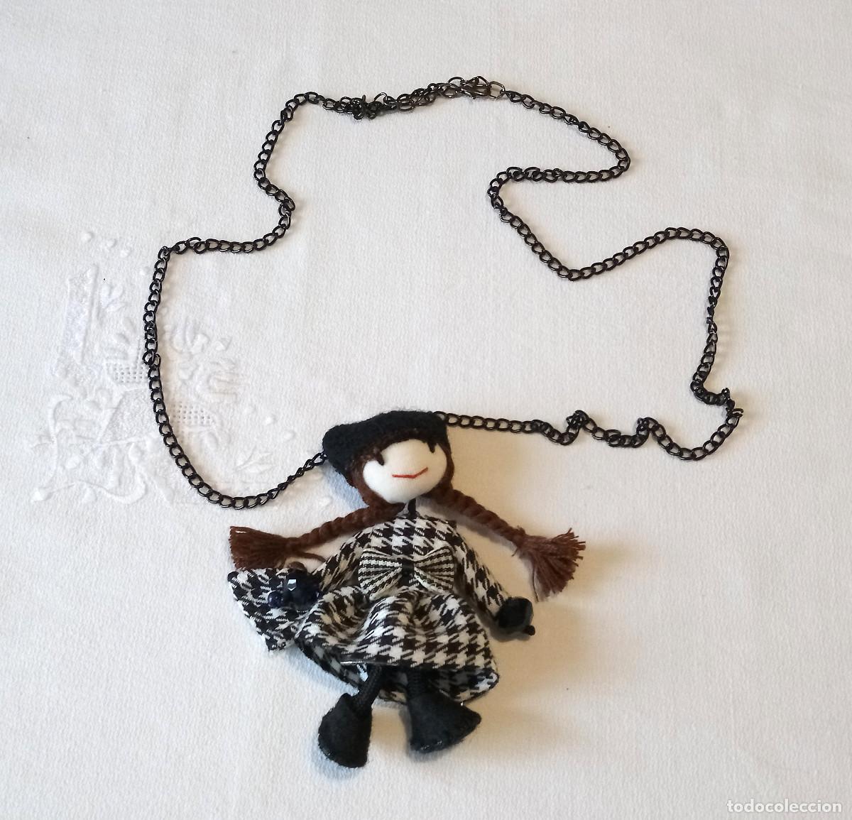 Artesan&iacute;a: Cadena con colgante de mu&ntilde;eca de trapo - Foto 2