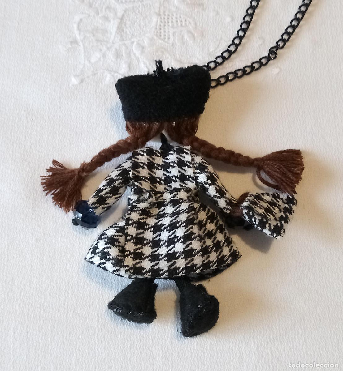 Artesan&iacute;a: Cadena con colgante de mu&ntilde;eca de trapo - Foto 5