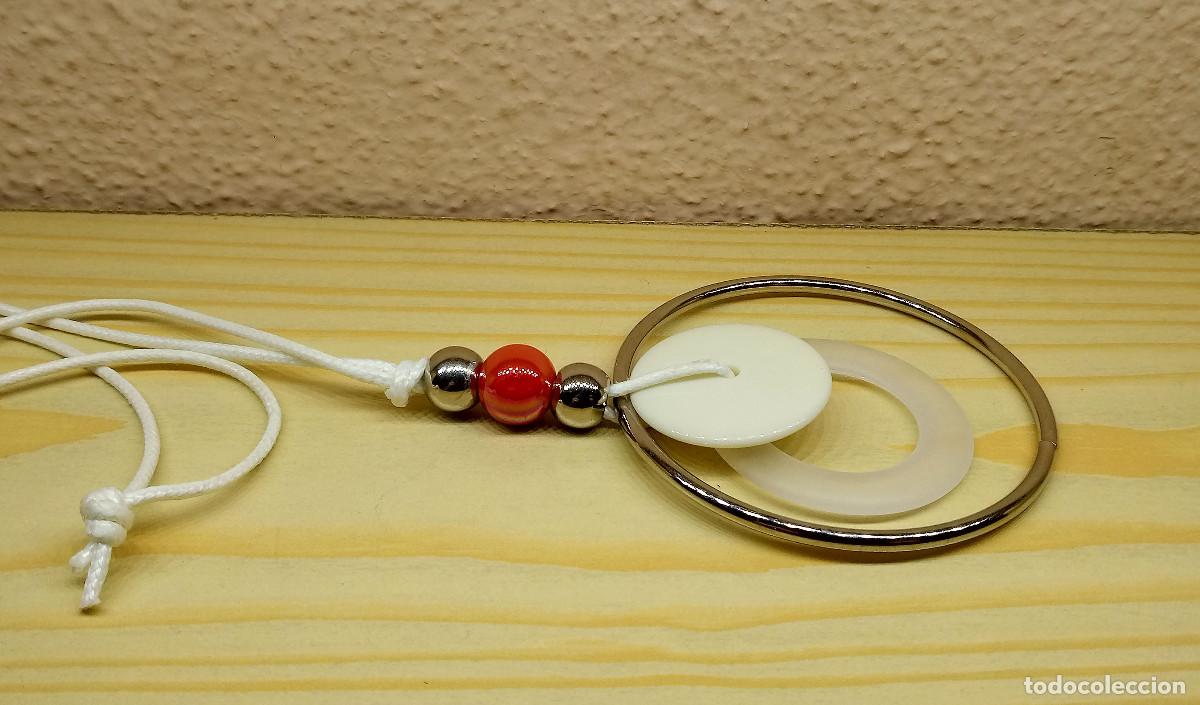 Artesan&iacute;a: Collar de cord&oacute;n con colgante - Foto 4