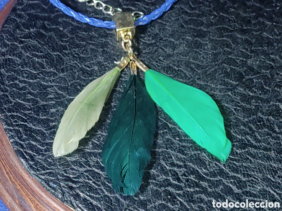 Artesan&iacute;a: Collar con colgante de plumas. - Foto 3