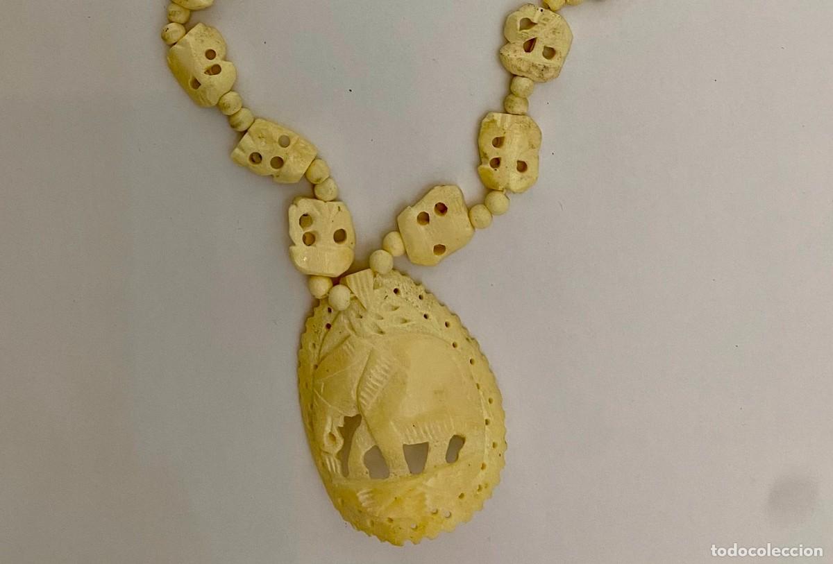 Artisanat: COLLAR VINTAGE DE HUESO DE BUEY CON MOTIVOS DE ELEFANTES ARTESAN&Iacute;A DE TAILANDIA ADQUIRIDA EL 1972