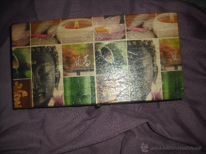 Artesan&iacute;a: CAJA DE MADERA FINAMENTE DECORADA EN SOBRETAPA E INTERIOR - Foto 1