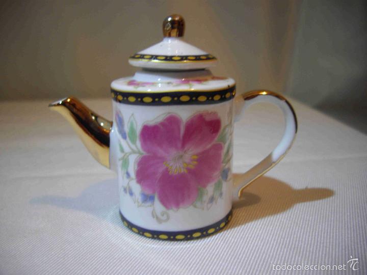 Artesan&iacute;a: CUATRO CAFETERAS PORCELANA - Foto 7