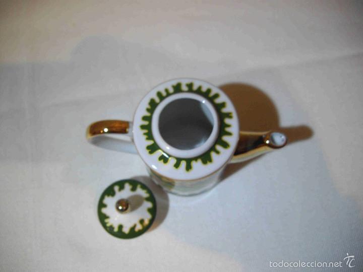 Artesan&iacute;a: CUATRO CAFETERAS PORCELANA - Foto 9