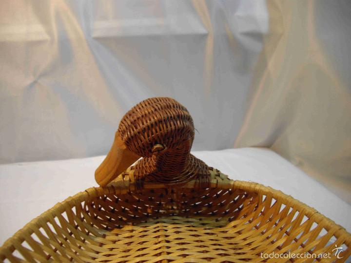 Artesan&iacute;a: CESTA MIMBRE FORMA DE PATO - Foto 5