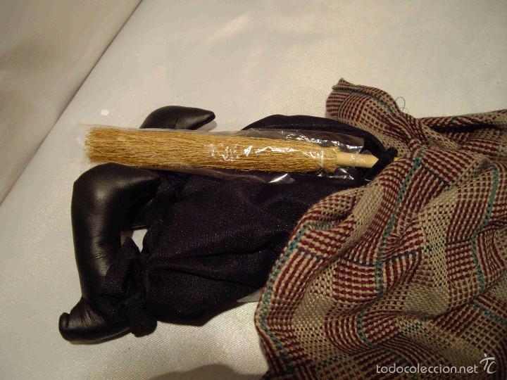 Artesan&iacute;a: FIGURA BRUJA MOVIL - Foto 4