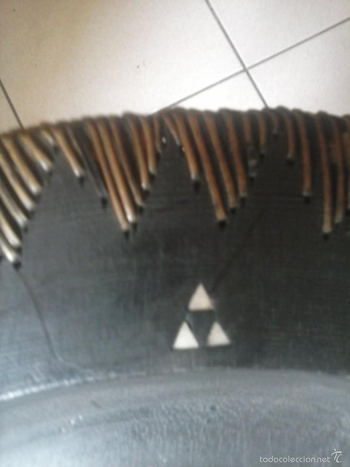 Artesan&iacute;a: PLATO DE MADERA-AFRICA. - Foto 3