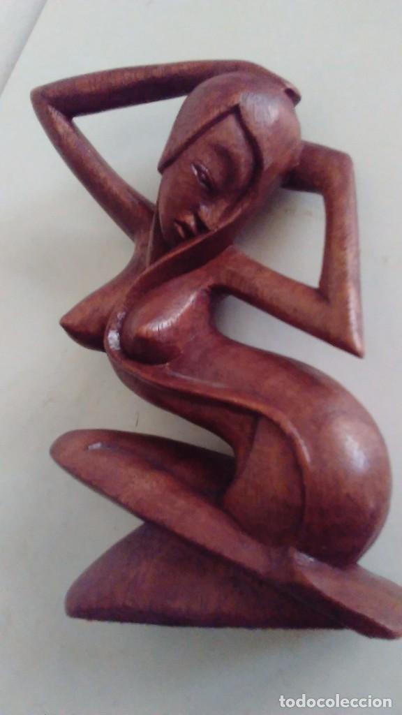 Artesan&iacute;a: Escultura de mujer desnuda en madera - Foto 7
