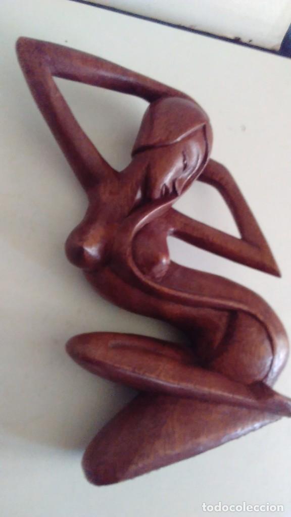 Artesan&iacute;a: Escultura de mujer desnuda en madera - Foto 10