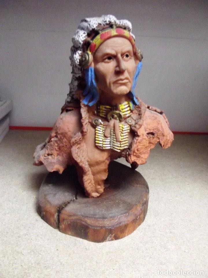 Artesan&iacute;a: INDIOS DE RESINA CON BASE DE MADERA - Foto 1
