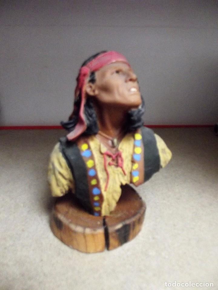 Artesan&iacute;a: INDIOS DE RESINA CON BASE DE MADERA - Foto 1