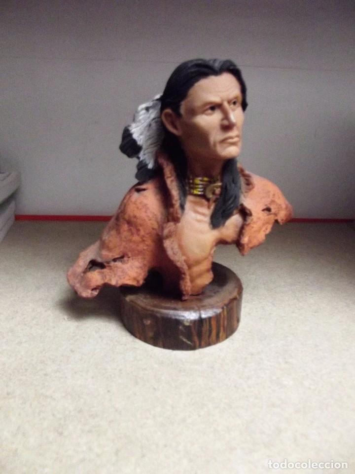 Artesan&iacute;a: INDIOS DE RESINA CON BASE DE MADERA - Foto 1