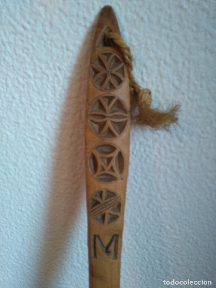 Artesan&iacute;a: Gran cuchara madera tallada - Foto 3