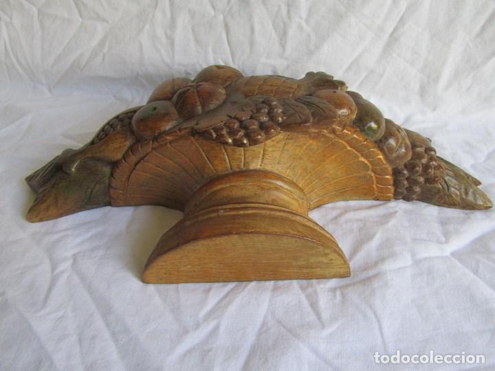 Artesan&iacute;a: Bodeg&oacute;n tipo centro de mesa . Talla en madera para colgar - Foto 4